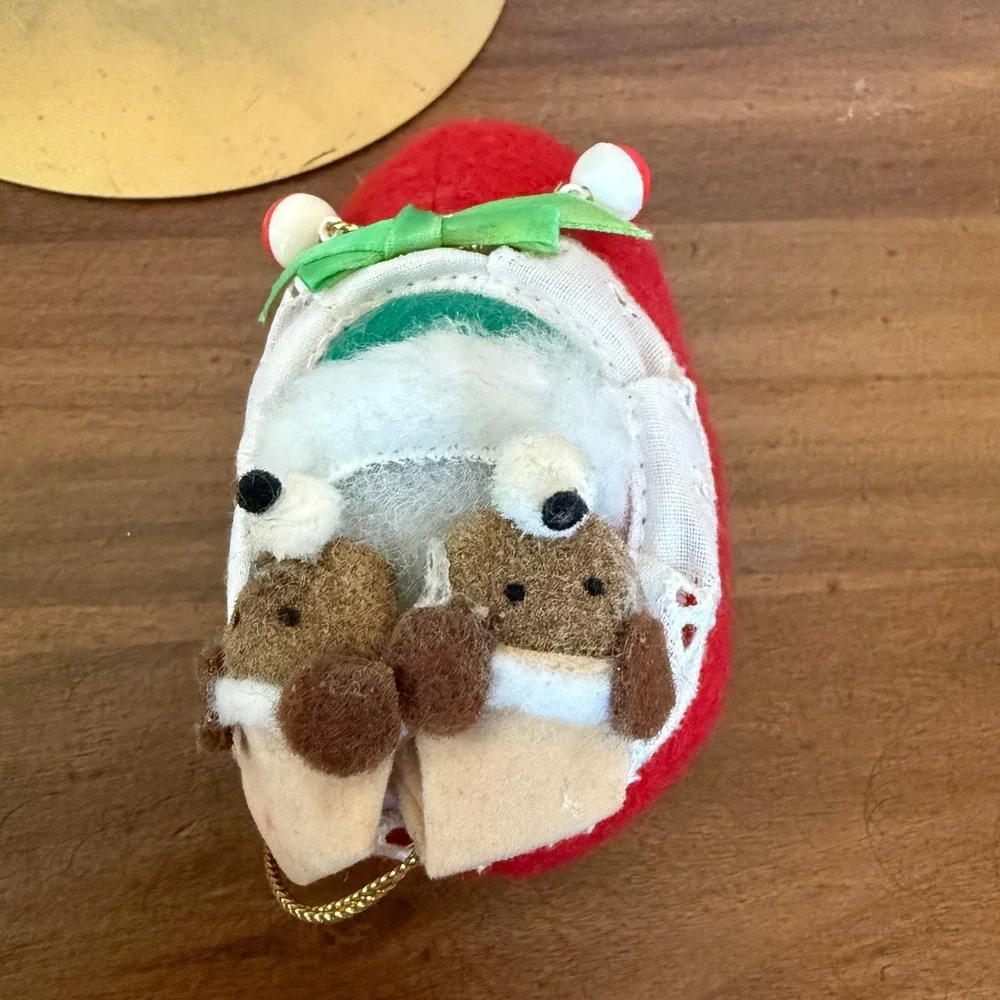 Vintage MCM Cottagecore Twee Russ Berrie Felt Christmas Ornament Bears‎ Slipper